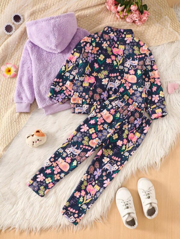 Sudadera con capucha, chaqueta de forro y pantalones