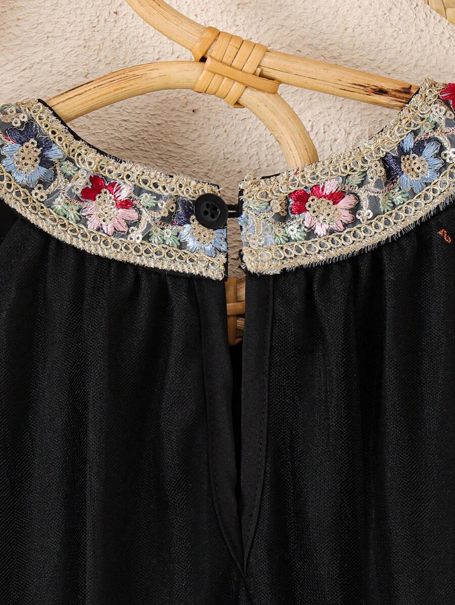 Vestido de cuello alto para niña - Imagen 4