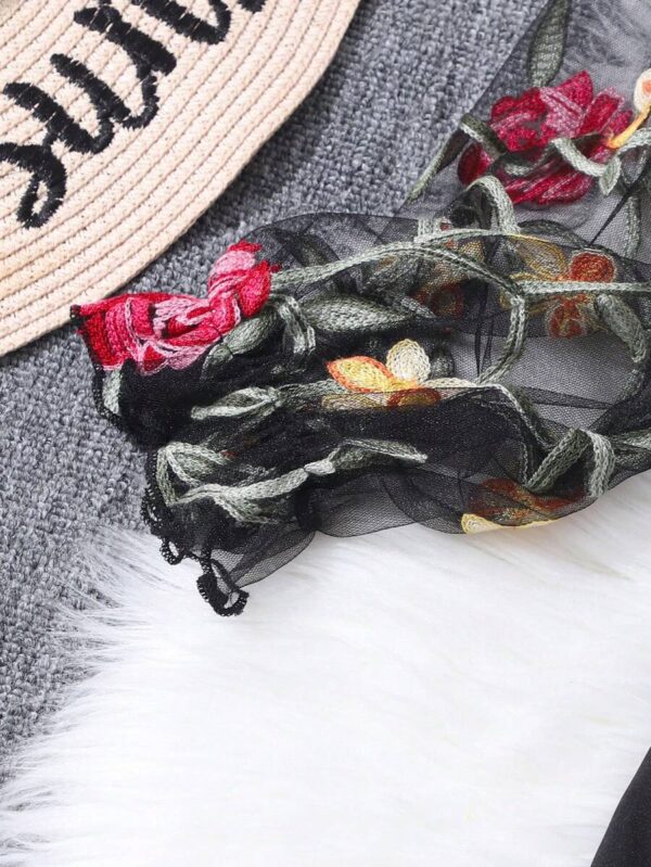Mono recto con patchwork de malla bordada